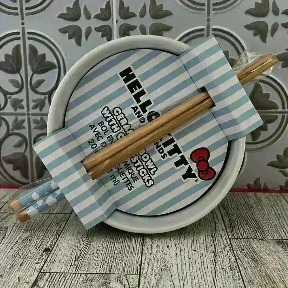Sanrio  Hello Kitty  with Friends Rainbow Ramen Bowl with chopsticks